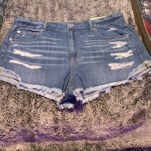 ripped jean shorts never worn